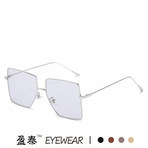 <b>Oversized</b> Metal <b>Sunglasses</b> Square Frame UV400 Protection Unisex Fashion Sunshades Class 2 Lenses PC Lens Gold Color - Product Image 3