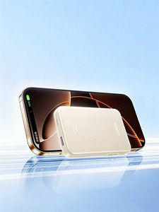 Batería Externa UGREEN de 10000mAh con Carga Rápida PD de 30W para Teléfonos Inteligentes y Tabletas - Product Image 2