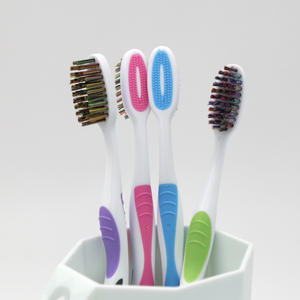 <span class=keywords><strong>Brosse</strong></span> à dents adulte avec fonction de nettoyage de la langue Poils moyens <span class=keywords><strong>ou</strong></span> durs Carte blister individuelle d'usine professionnelle - Product Image 4