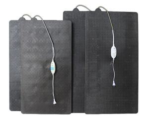 Placa térmica de silicona flexible para uso en aves de corral, equipo de calor para animales, placa térmica eléctrica de goma para piglet - Product Image 1