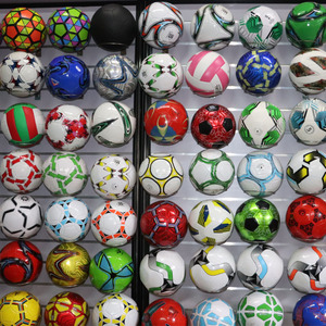 Espuma de PVC <span class=keywords><strong>EVA</strong></span> cosida a máquina, tamaño dos regalos de Navidad, promoción, mini balón de fútbol de juguete - Product Image 4