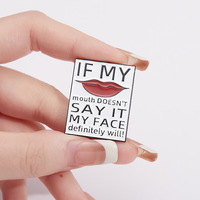En gros, Broche en métal émaillée souvenir avec lettres anglaises, mignonne et amusante, motif 'My Brain Is 80% Song Lyrics', pour vêtements