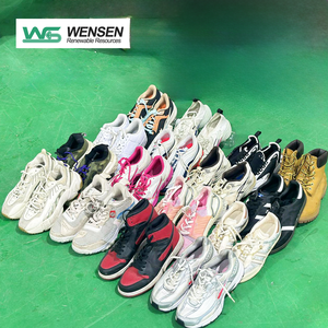 2025 नई शैली थोक सेकेंड हैंड जूते वितरक, जो पुनर्सेल के लिए उच्च गुणवत्ता वाले जूते प्रदान करते हैं। - Product Image 1