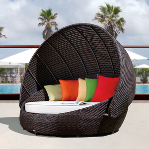 Chaises longues de luxe en rotin pour l'extérieur, chaise longue de plage, <span class=keywords><strong>lit</strong></span> à <span class=keywords><strong>baldaquin</strong></span> antique - Product Image 1