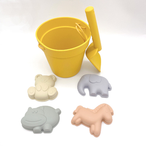 Jouets <span class=keywords><strong>de</strong></span> plage en silicone - Jouets <span class=keywords><strong>de</strong></span> plage modernes pour bébés, seau en silicone, pelle, 4 moules à <span class=keywords><strong>sable</strong></span> - Product Image 3