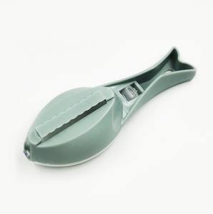 Ecologico lavapiatti in plastica scaglie di pesce strumento raschietto con rimozione della pelle per uso domestico cucina - Product Image 5