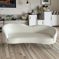 Nouveauté Canapé en cuir PU moderne et élégant à trois places Style simple Nouveauté Décoration pour la maison Centre commercial Hôtel Banquets de mariage