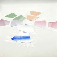 Verre Dichroïque Résistant à la Chaleur de Haute Qualité 0,3 mm 0,5 mm 1,0 mm en Gros, Lentille en Verre Gobo pour Lampes LED