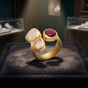 Anillo de Boda de Plata de Ley Chapado en Oro de 18K con Gema de Calcedonia Rosa Rubí Genuina y Piedra Lunar Arcoíris, Joyería Hecha a Mano Casa De - Product Image 3