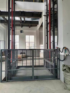 Plataforma Elevadora de Carga con Riel de Guía Vertical Hidráulico Industrial - Product Image 2