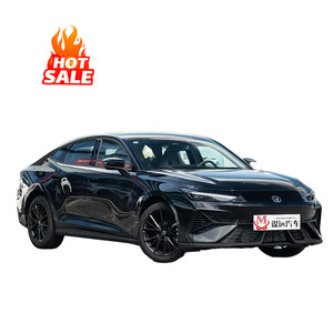 Changan UN-V 1.5T Berline, design intérieur sombre, configuration écran tactile, configuration 5 places, freinage à <span class=keywords><strong>disque</strong></span> avant et arrière - Product Image 6