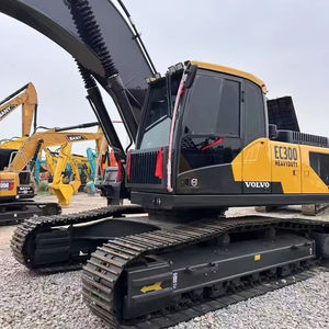 Grande pelleteuse d'occasion Volvo EC300 de Corée en état presque neuf avec composant moteur central - Product Image 1