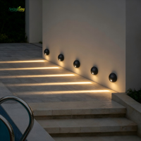 Lumière d'escalier LED en alliage d'aluminium à montage en surface 3004ST - Étanche 2700K Blanc chaud doux Garantie de 3 ans Escaliers extérieurs Jardins