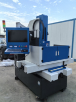 Fabricant chinois d'origine JIEYUE DD703, machine de perçage EDM à haute vitesse et haute précision CNC 0,02 mm pour petits trous DB703