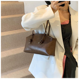 Sac à main en cuir marron de style vintage style minimaliste noeud de corde embelli sac à bandoulière pour femme - Product Image 5