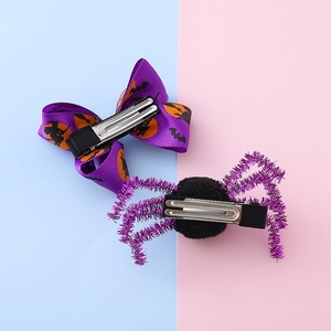 Accessoires capillaires en tissu à motif de dessin animé pour enfants, transfrontaliers, pour Halloween : Nœuds et pinces à cheveux fantaisie 3D en forme d'araignée pour costumes de fête - Product Image 3