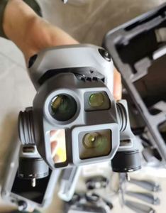 Matrice 4E Plus Combo M4E : Drone de Mesure Intelligente avec Caméra Téléobjectif Moyenne, en Stock - Product Image 1