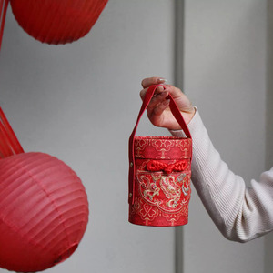 Trung Quốc Phong Cách Handmade Thổ Cẩm Mới Thực Tế Rỗng Ống Giấy Dập Nóng Cho Phù Dâu Kẹo Cưới Năm Mới Món Quà Giáng Sinh - Product Image 4