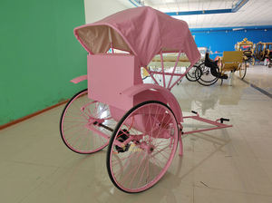 Rickshaw vintage tiré à la main, chariot de transport de passagers rétro à pédale pour la visite des quartiers anciens et la photographie - Product Image 4