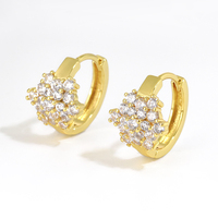 Anting-anting bentuk bunga untuk wanita, anting-anting lingkaran kecil berlapis warna emas, anting-anting Huggie