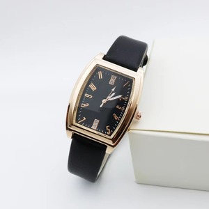 Reloj de Mujer Deportivo de Moda Antigua de Lujo Cuadrado Retro, Números con Incrustaciones de Diamantes, Movimiento de Cuarzo, Correa de Cuero y Aleación de Acero Inoxidable - Product Image 1