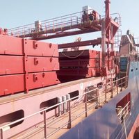 Grue de couvercle de trappe marine à hauteur réglable hydraulique pour navire porte-conteneurs de 10 à 30 tonnes CE ISO BV