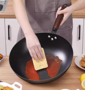 Wok en métal fait main de style ancien, ensemble de casseroles en fer forgé à fond plat pour chef, revêtement antiadhésif émaillé, couvercle en verre, capacité 18L, compatible gaz - Product Image 1
