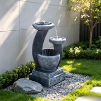 Fontaine d'eau décorative d'extérieur à LED solaire en polyrésine avec design artisanal résistant aux intempéries 42x42x83cm