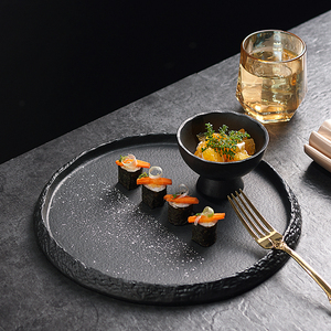 Assiette à dîner ronde en <span class=keywords><strong>porcelaine</strong></span> noire mate de haute qualité, écologique, avec logo personnalisé pour la restauration - Product Image 1