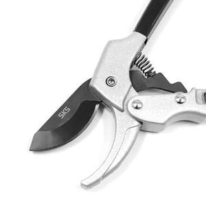 Tijeras de podar Basil Bypass de 20-30 mm con hoja de acero al carbono y mango metálico para árboles frutales - Product Image 1