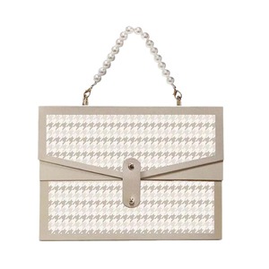 Caja de Regalo Clásica con Varios Diseños, Exquisita y de Alta Gama, con Asa de Perlas, Cajas de Regalo de Fábrica en Stock - Product Image 1