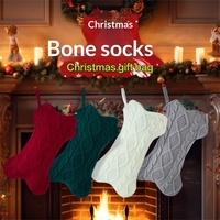 Vente en gros directe usine transfrontalière de chaussettes en tricot de Noël avec motifs de décorations, de pattes de chat et de os 'licking-dog', et de sacs à bonbons