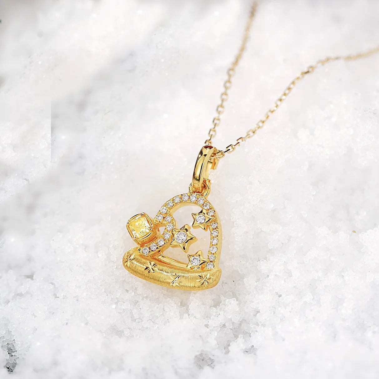 2022 Best Selling 18k Gold Necklace Real Yellow Diamond Necklace Christmas Santa Hat Necklace Custom Jewelry For Christmas Gift