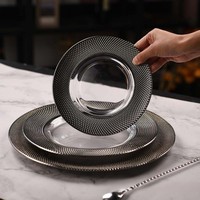SNW Assiettes de luxe faites à la main personnalisées or argent jante assiette en verre électrolytique Diner chargeur verre décalcomanie assiette plats