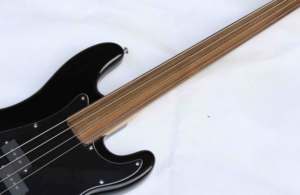 PB-FLBK กีต้าร์เบสไฟฟ้าแบบ <span class=keywords><strong>fretless</strong></span> ผลิตจากประเทศจีนโลโก้ OEM ตามสั่ง - Product Image 3