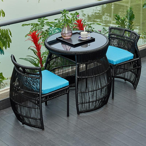 Mobili da esterno personalizzati tavolino in Rattan e due sedie per il tempo libero un tavolo da tre pezzi per balcone o cortile - Product Image 4