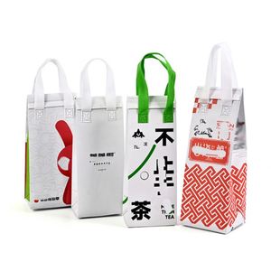 Sac isotherme non tissé personnalisé avec logo et motif lettres, idéal pour le bureau, l'école, ou comme sac à déjeuner pour l'extérieur - Product Image 1