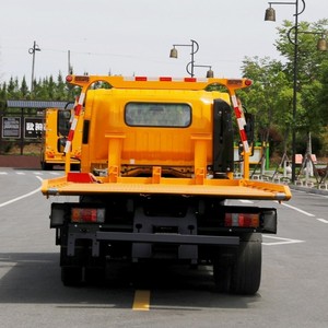 Camión de Rescate de Plataforma Plana de 5 Toneladas con Chasis Isuzu y Elevador de Ruedas - Product Image 4