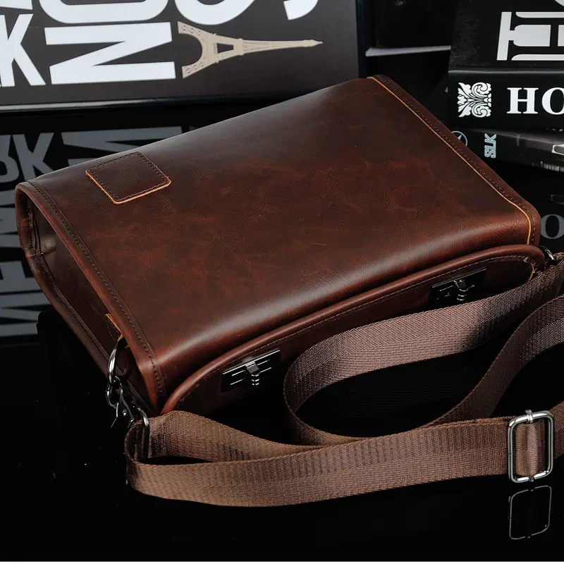 Bolso de hombro Vintage de cuero de Caballo loco para hombre, con doble cerradura, estilo mensajero