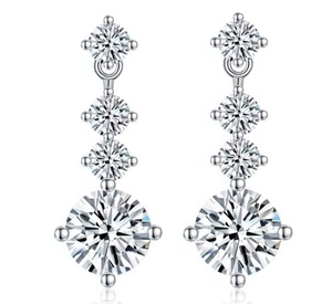 Pendientes de Lujo Unisex con Certificado, Diseño de Llave, Silicona y Aleación de Estaño, Moissanita - Product Image 1