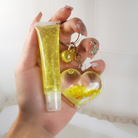 Haute qualité marque personnalisée baume à lèvres coeur pendentif décoration hydratant brillant à lèvres crème formes liquides cosmétiques hautement pigmentés