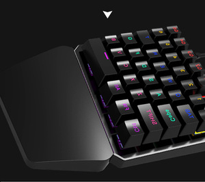 Jeu de tir lumineux clavier de jeu spécial téléphone portable tablette périphériques clavier mécanique - Product Image 5