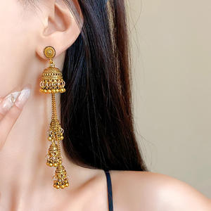 Nuevos pendientes de novia con borlas bohemias, colección de bodas indias chapadas en oro, aleación de zinc, fabricante de exportación directa - Product Image 6