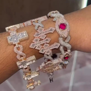 Bracciale Hip Hop di Alta Qualità con <span class=keywords><strong>Charm</strong></span> a Tripla Croce Placcato Argento e Oro Rosa, Completamente Tempestato di Cristalli - Product Image 2