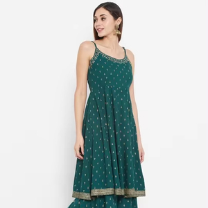 Trajes de diseño exclusivo Palazzo Sahara con trabajo de bordado Conjuntos de ropa de fiesta India pakistaní Kurti disponibles a precios asequibles - Product Image 1