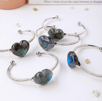 Groothandel natuurlijke kristallen langwerpige hartvormige armband. De perfecte keuze voor Valentijnsdag en Moederdagcadeaus.