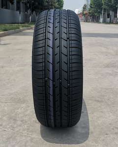Nuovi pneumatici radiali per autovetture 195/65R15; 205/55R16 con design tridimensionale e scanalature a transizione fluida per prevenire l'attrito sul battistrada - Product Image 2
