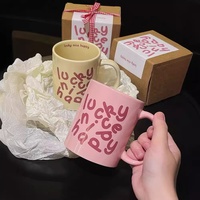 Tasse en céramique crème de dessin animé classique avec illustration de Noël 3D tasse de chiot thermique avec couvercle pour café thé bière eau voyage