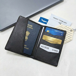 Estuche para Pasaporte con Estampado de Leopardo – Piel Sintética Resistente con Múltiples Ranuras para Tarjetas, Se Acepta Venta al Por Mayor - Product Image 2