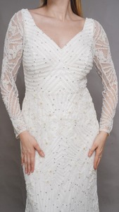 Robe en satin de haute qualité avec taille réglable et conception du dos profond Tenue de soirée élégante - Product Image 2